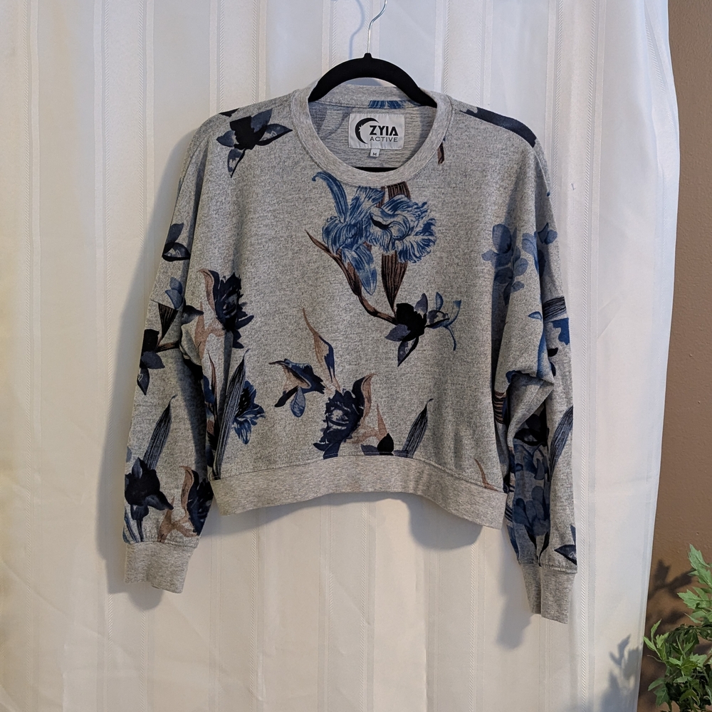 ZYIA Gray and Blue Floral Crop Top. Size Medium.